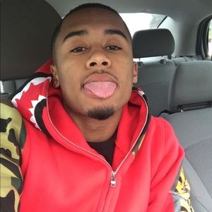 Meet your Posher, Elliott